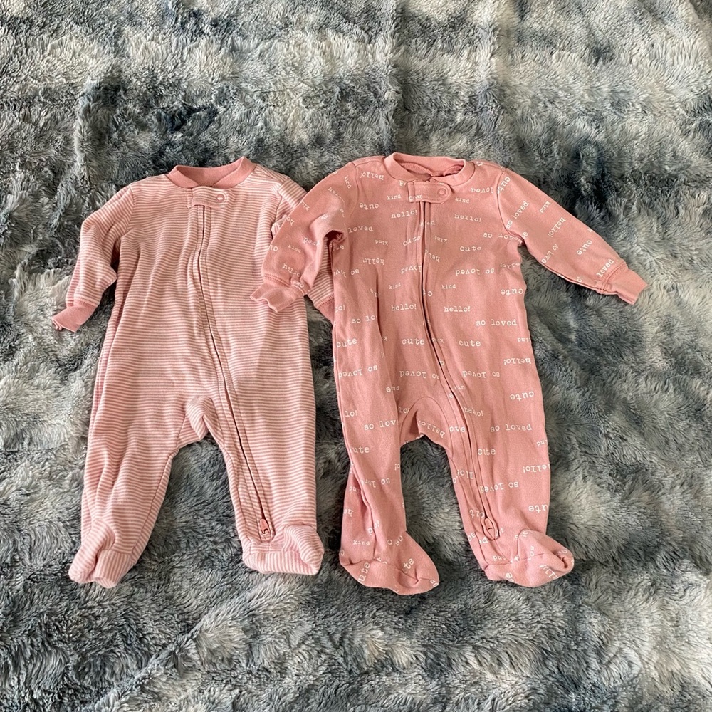 Carter’s Sleep and Play Set